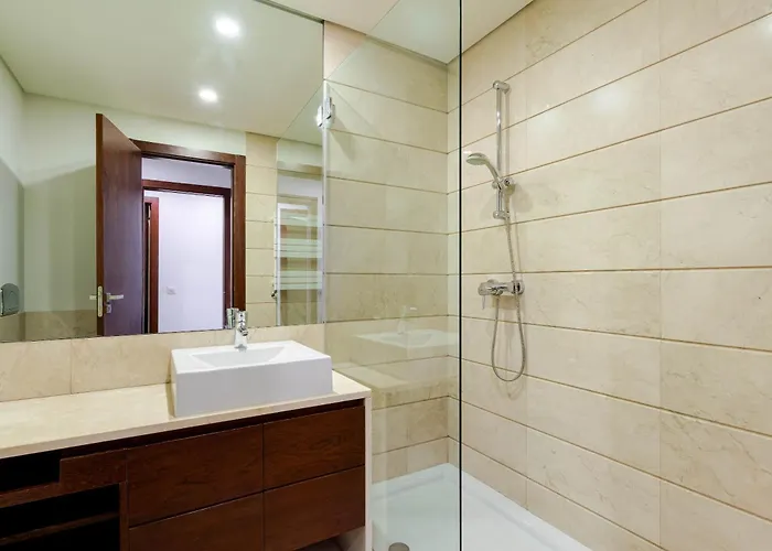 Modern & Spacious Flat With Garage By Hostwise Apartment