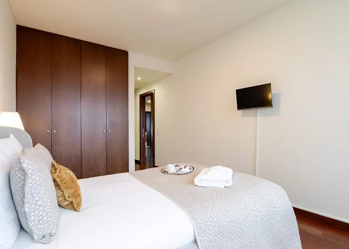 Apartament Modern & Spacious Flat With Garage By Hostwise Vila Nova de Gaia