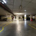 Modern & Spacious Flat With Garage By Hostwise Daire *