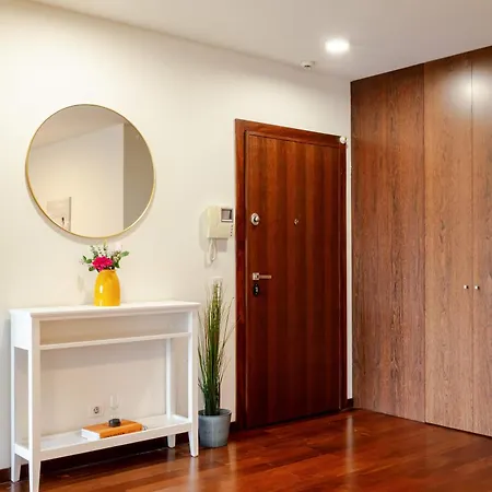 公寓 Modern & Spacious Flat With Garage By Hostwise