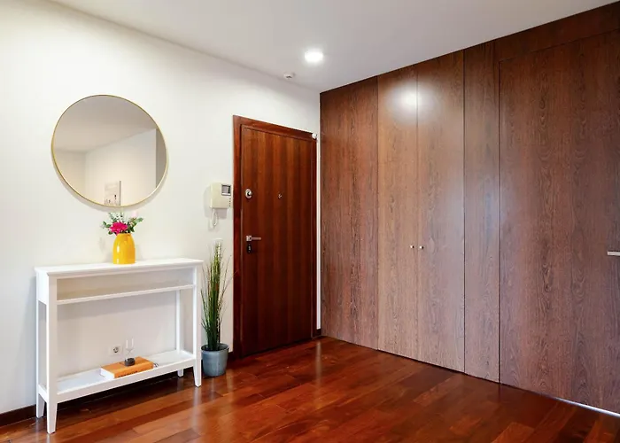 Apartamento Modern & Spacious Flat With Garage By Hostwise