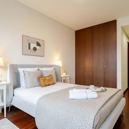 Modern & Spacious Flat With Garage By Hostwise Lejlighed Porto