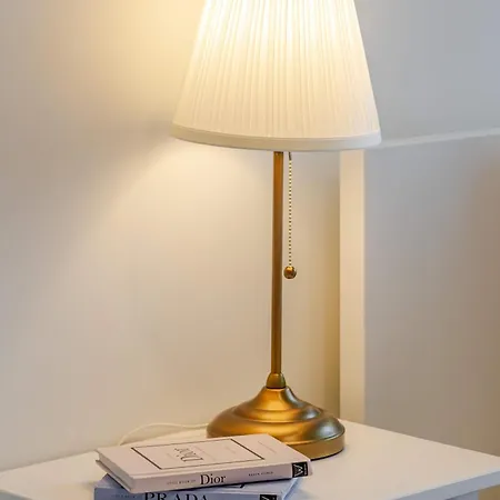 Modern & Spacious Flat With Garage By Hostwise 公寓